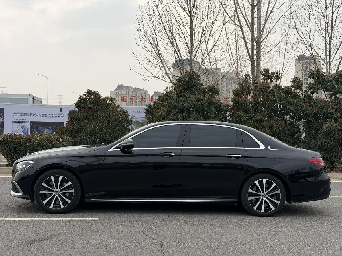 2023 Mercedes-Benz E Class 2.0T 211HP L4 9AT PHEV 25.4KWH,autocango,china used car exporter,china ev exporter,chinese used car exporter,chinese used ev exporter