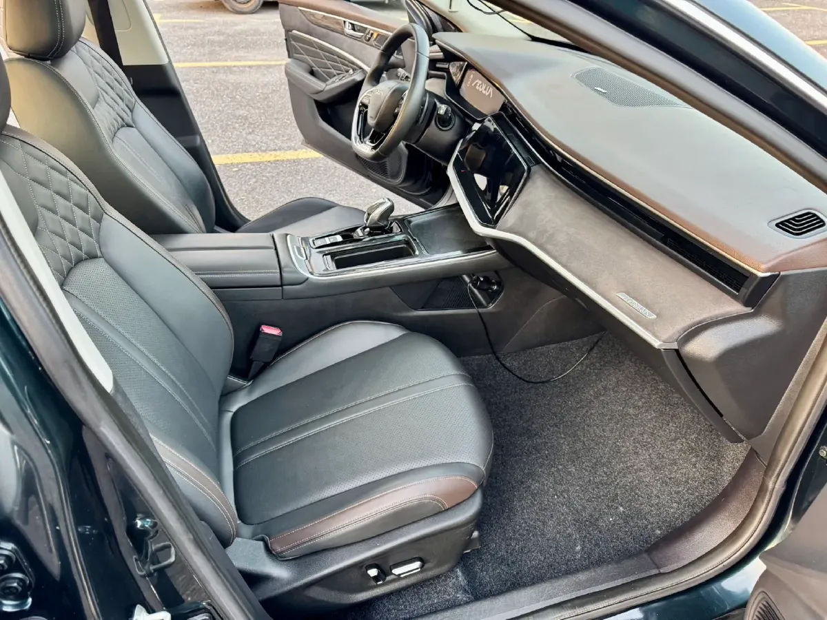 2021 DongFeng Aeolus YiXuan MAX 1.5T 190HP L4 7DCT,autocango,china used car exporter,china ev exporter,chinese used car exporter,chinese used ev exporter