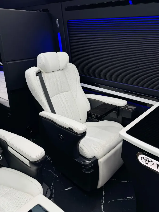 2020 Skoda Octavia 1.5L 113HP L4 5MT,autocango,china used car exporter,china ev exporter,chinese used car exporter,chinese used ev exporter