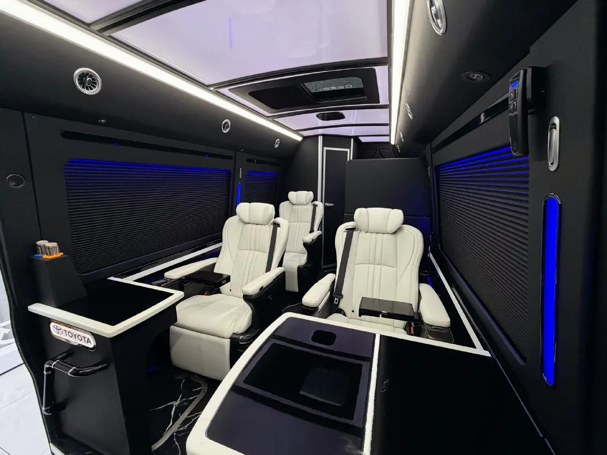 2020 Skoda Octavia 1.5L 113HP L4 5MT,autocango,china used car exporter,china ev exporter,chinese used car exporter,chinese used ev exporter