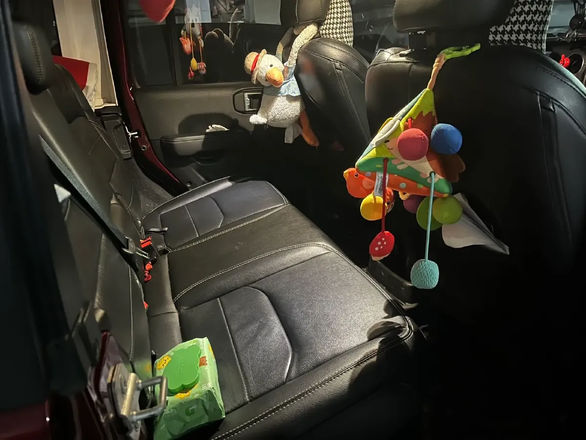 2021 Jeep Wrangler 2.0T 266HP L4 8AT PHEV 17KWH,autocango,china used car exporter,china ev exporter,chinese used car exporter,chinese used ev exporter