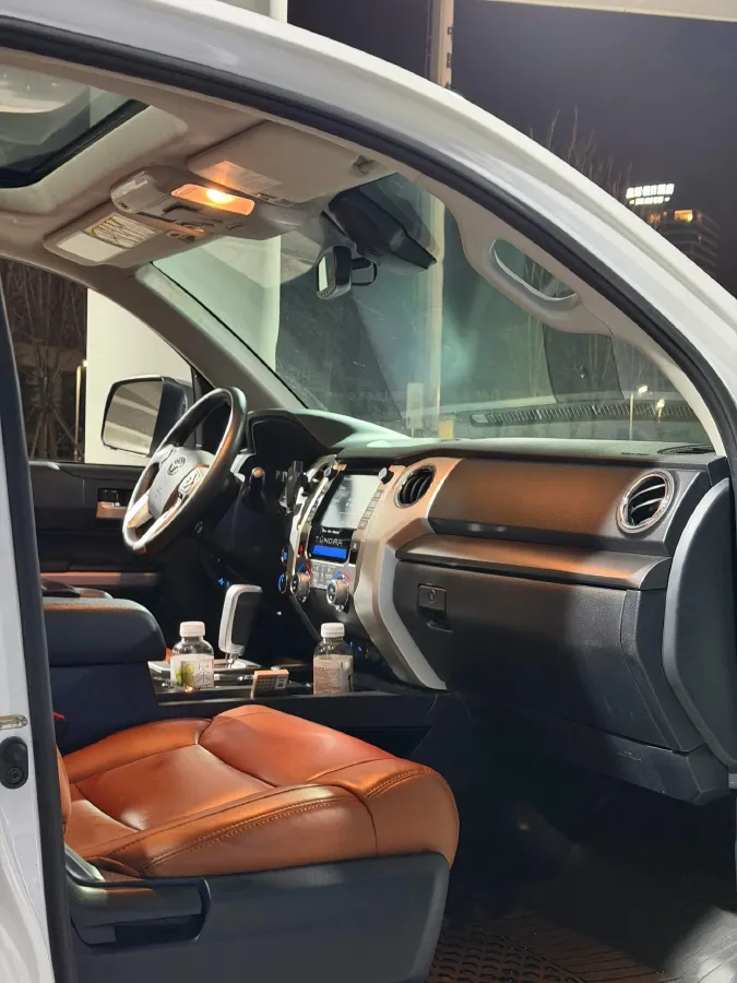 2025 BMW X5 3.0T 381HP L6 8AT,autocango,china used car exporter,china ev exporter,chinese used car exporter,chinese used ev exporter