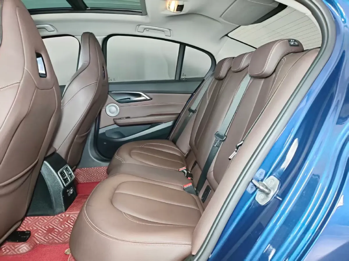 2022 BMW 1 Series 2.0T 192HP L4 7DCT,autocango,china used car exporter,china ev exporter,chinese used car exporter,chinese used ev exporter