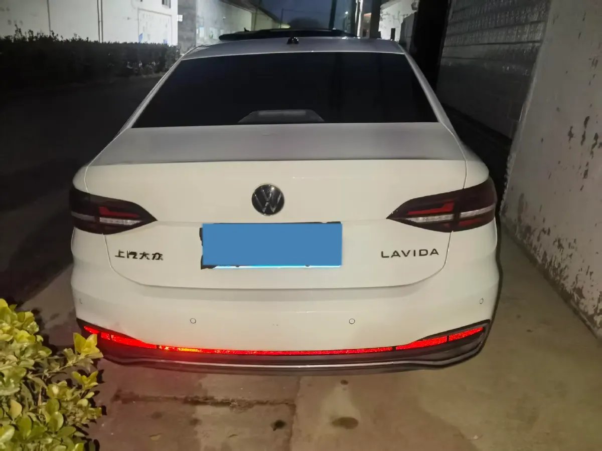 2023 Volkswagen Lavida 1.5L 110HP L4 6AT,autocango,china used car exporter,china ev exporter,chinese used car exporter,chinese used ev exporter