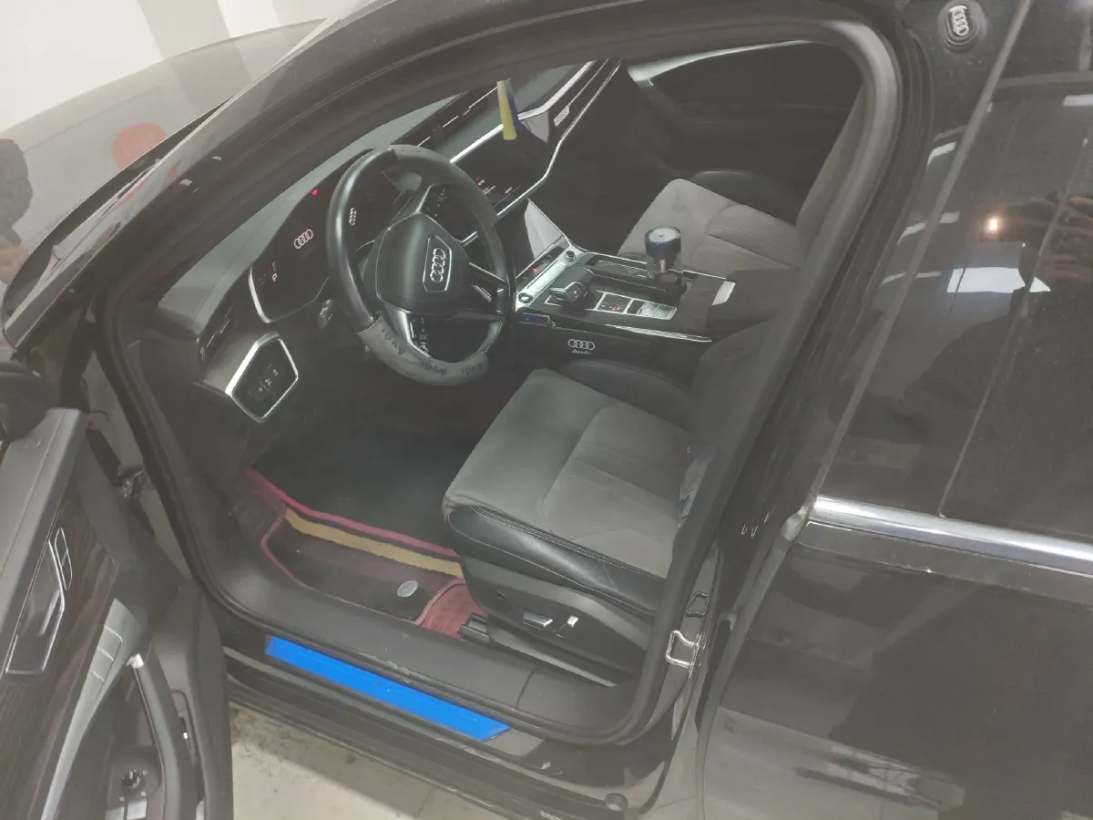 2024 Audi A6L 2.0T 245HP L4 7DCT,autocango,china used car exporter,china ev exporter,chinese used car exporter,chinese used ev exporter