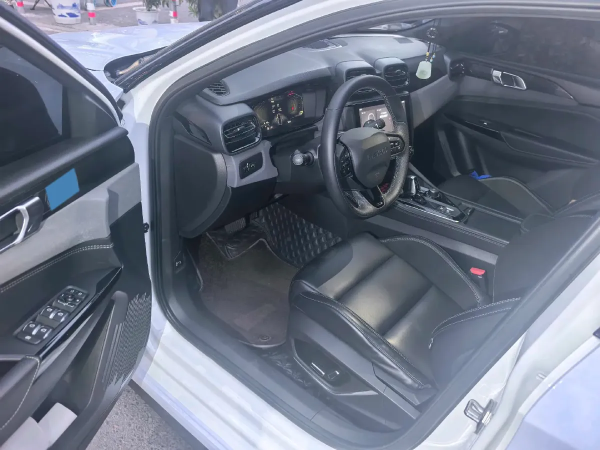 2022 LYNK&CO 03 2.0T 190HP L4 7DCT,autocango,china used car exporter,china ev exporter,chinese used car exporter,chinese used ev exporter