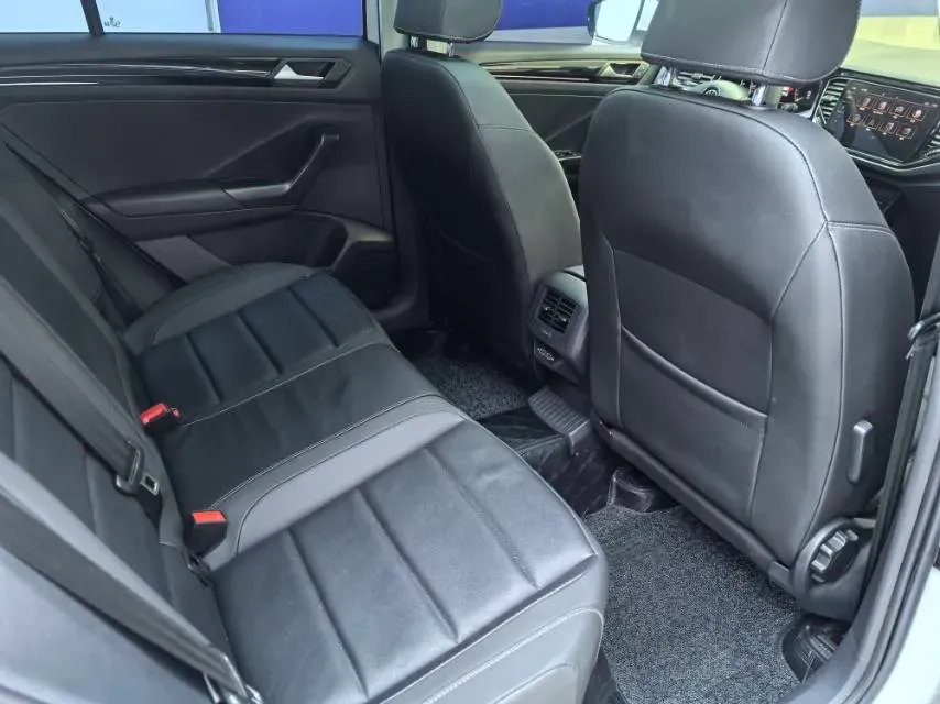 2021 Volkswagen T-Roc 1.4T 150HP L4 7DCT,autocango,china used car exporter,china ev exporter,chinese used car exporter,chinese used ev exporter