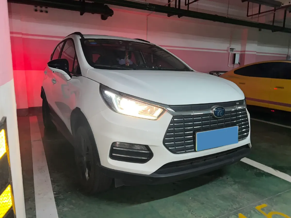 2018 BYD Yuan BEV 42KWH,autocango,china used car exporter,china ev exporter,chinese used car exporter,chinese used ev exporter