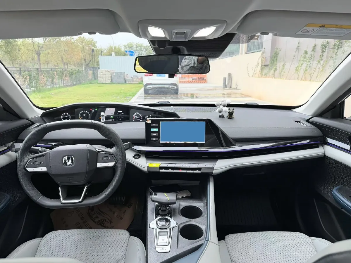 2023 ChangAn UNI-V iDD 1.5T 170HP L4 6TCT PHEV 18.4KWH,autocango,china used car exporter,china ev exporter,chinese used car exporter,chinese used ev exporter