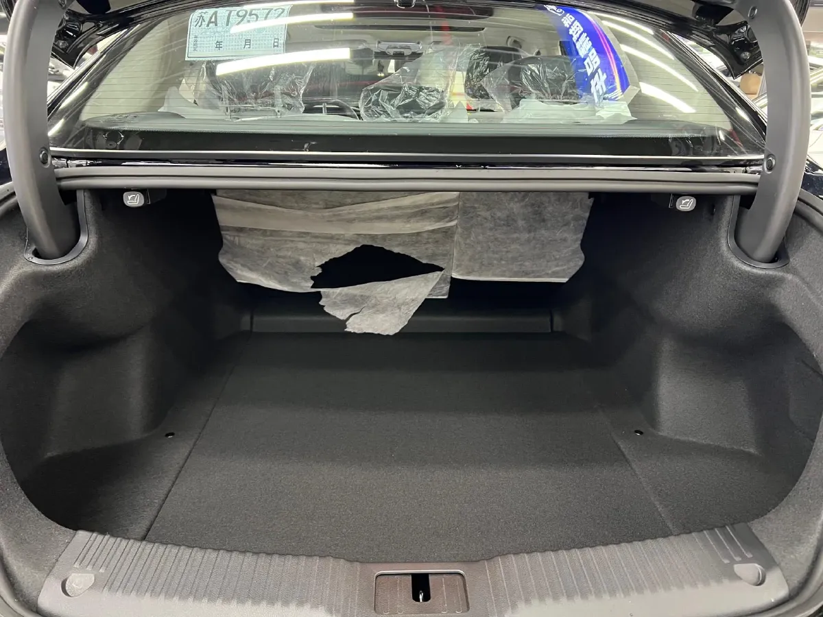 2025 HongQi H5 1.5T 169HP L4 7DCT,autocango,china used car exporter,china ev exporter,chinese used car exporter,chinese used ev exporter