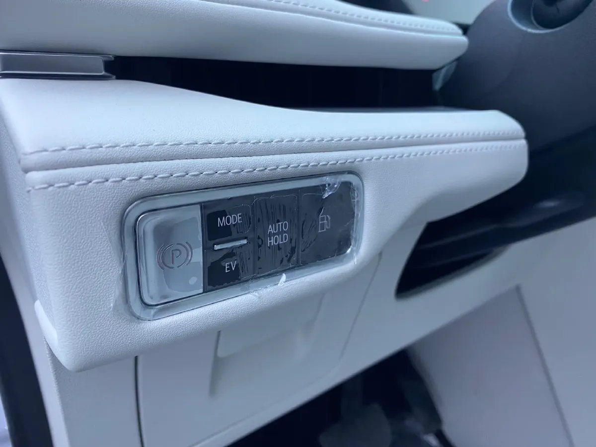 2024 Buick GL8 1.5T 180HP L4 2DHT PHEV 24.4KWH,autocango,china used car exporter,china ev exporter,chinese used car exporter,chinese used ev exporter