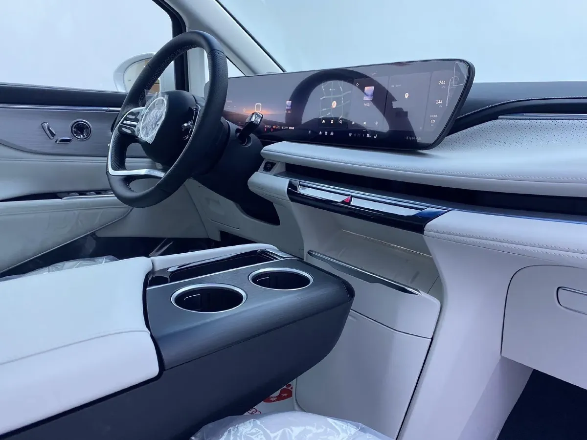 2024 Buick GL8 1.5T 180HP L4 2DHT PHEV 24.4KWH,autocango,china used car exporter,china ev exporter,chinese used car exporter,chinese used ev exporter