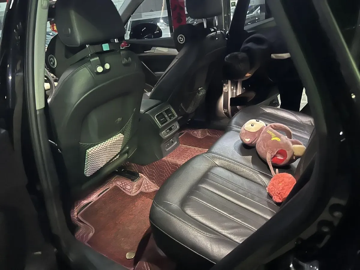 2018 Audi Q5L 2.0T 190HP L4 7DCT,autocango,china used car exporter,china ev exporter,chinese used car exporter,chinese used ev exporter