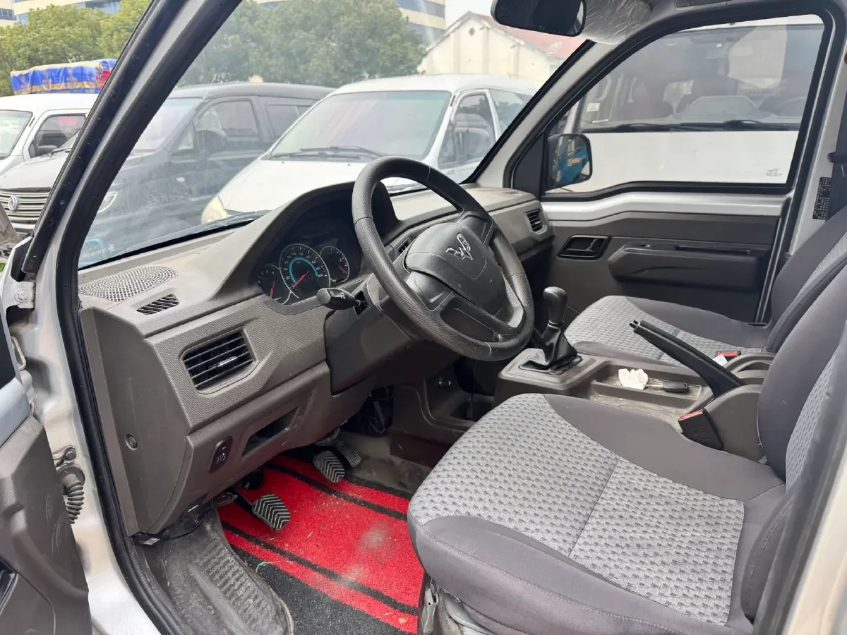 2019 WuLing RongGuang New Truck 1.5L 107HP L4 5MT,autocango,china used car exporter,china ev exporter,chinese used car exporter,chinese used ev exporter