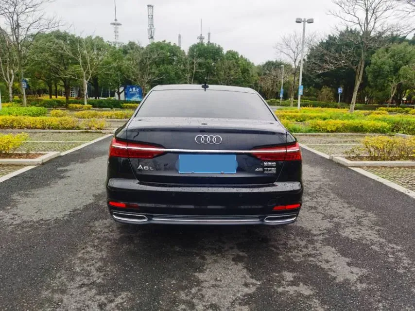 2019 Mercedes-Benz GLC Class 2.0T 245HP L4 9AT,autocango,china used car exporter,china ev exporter,chinese used car exporter,chinese used ev exporter