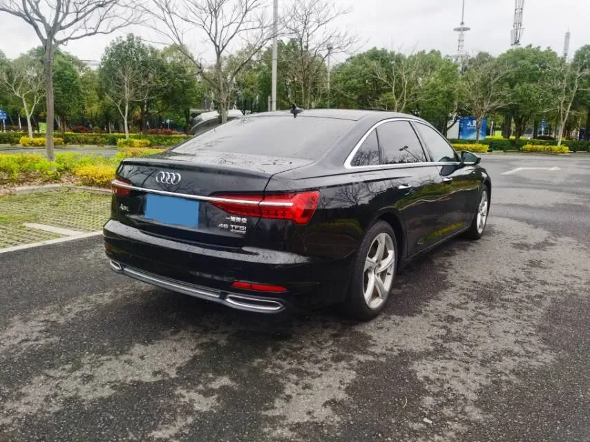 2019 Mercedes-Benz GLC Class 2.0T 245HP L4 9AT,autocango,china used car exporter,china ev exporter,chinese used car exporter,chinese used ev exporter