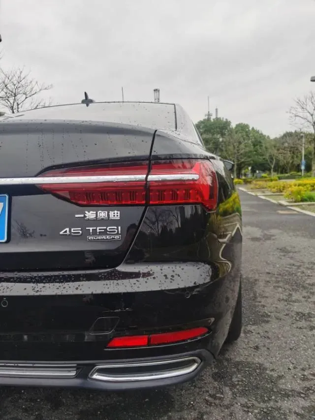 2019 Mercedes-Benz GLC Class 2.0T 245HP L4 9AT,autocango,china used car exporter,china ev exporter,chinese used car exporter,chinese used ev exporter