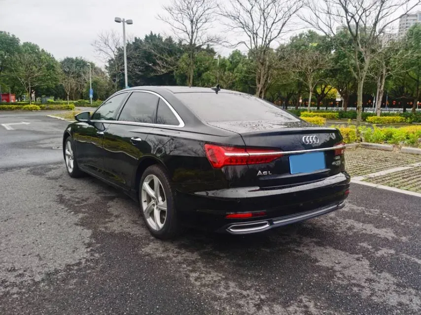 2019 Mercedes-Benz GLC Class 2.0T 245HP L4 9AT,autocango,china used car exporter,china ev exporter,chinese used car exporter,chinese used ev exporter