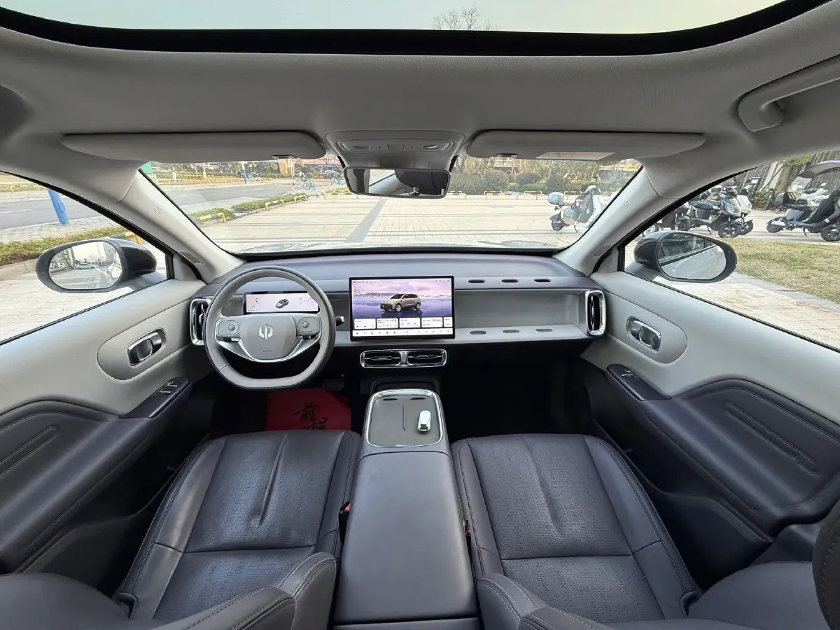 2025 Leapmotor B10 BEV 67.1KWH,autocango,china used car exporter,china ev exporter,chinese used car exporter,chinese used ev exporter