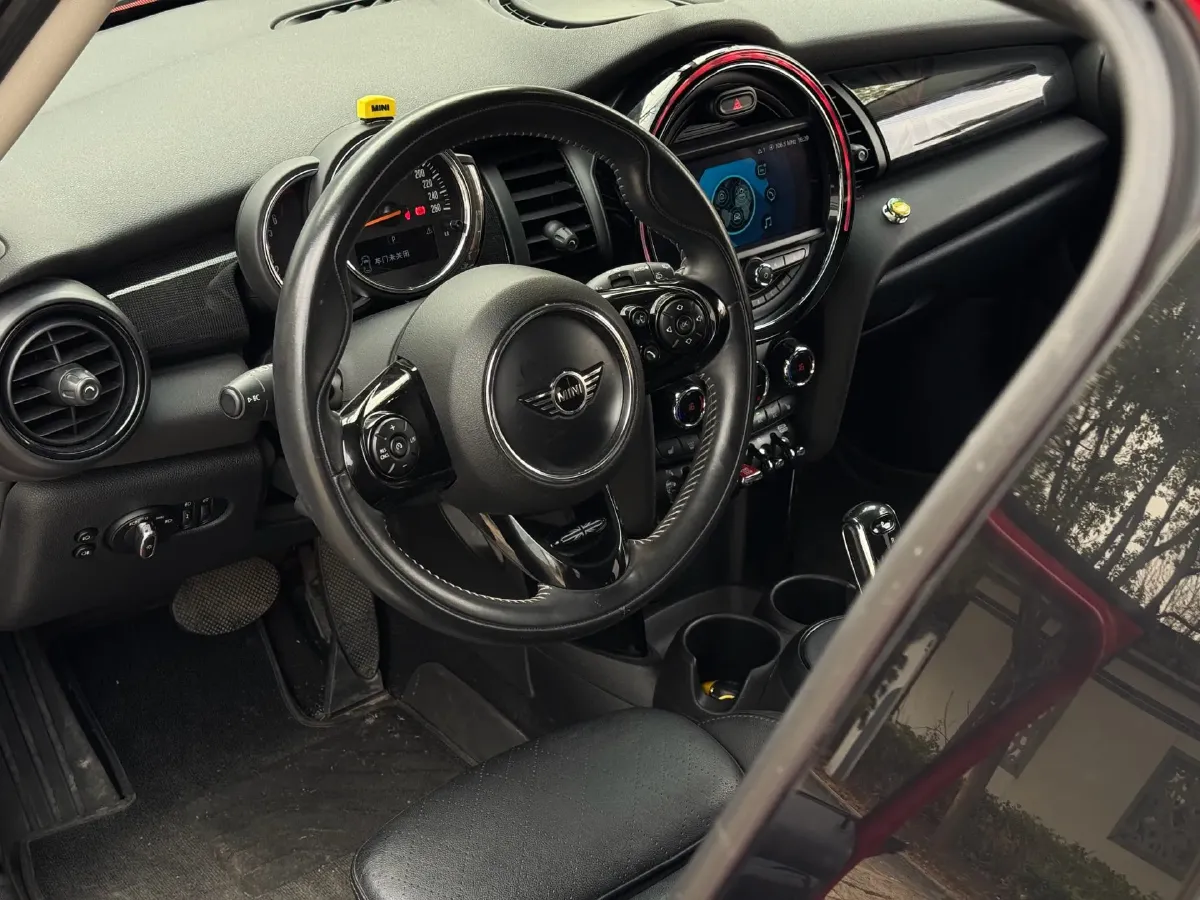 2018 MINI MINI 1.5T 136HP L3 6AT,autocango,china used car exporter,china ev exporter,chinese used car exporter,chinese used ev exporter