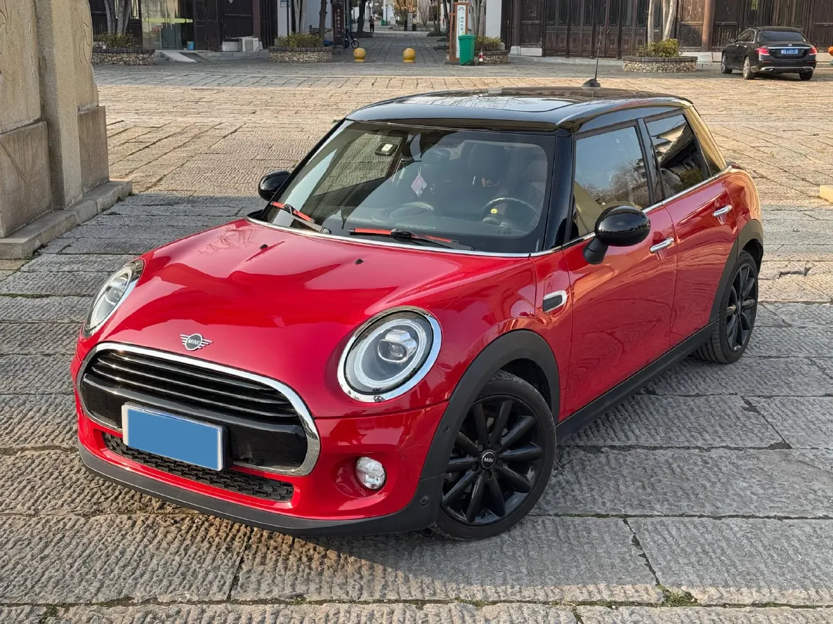 2018 MINI MINI 1.5T 136HP L3 6AT,autocango,china used car exporter,china ev exporter,chinese used car exporter,chinese used ev exporter