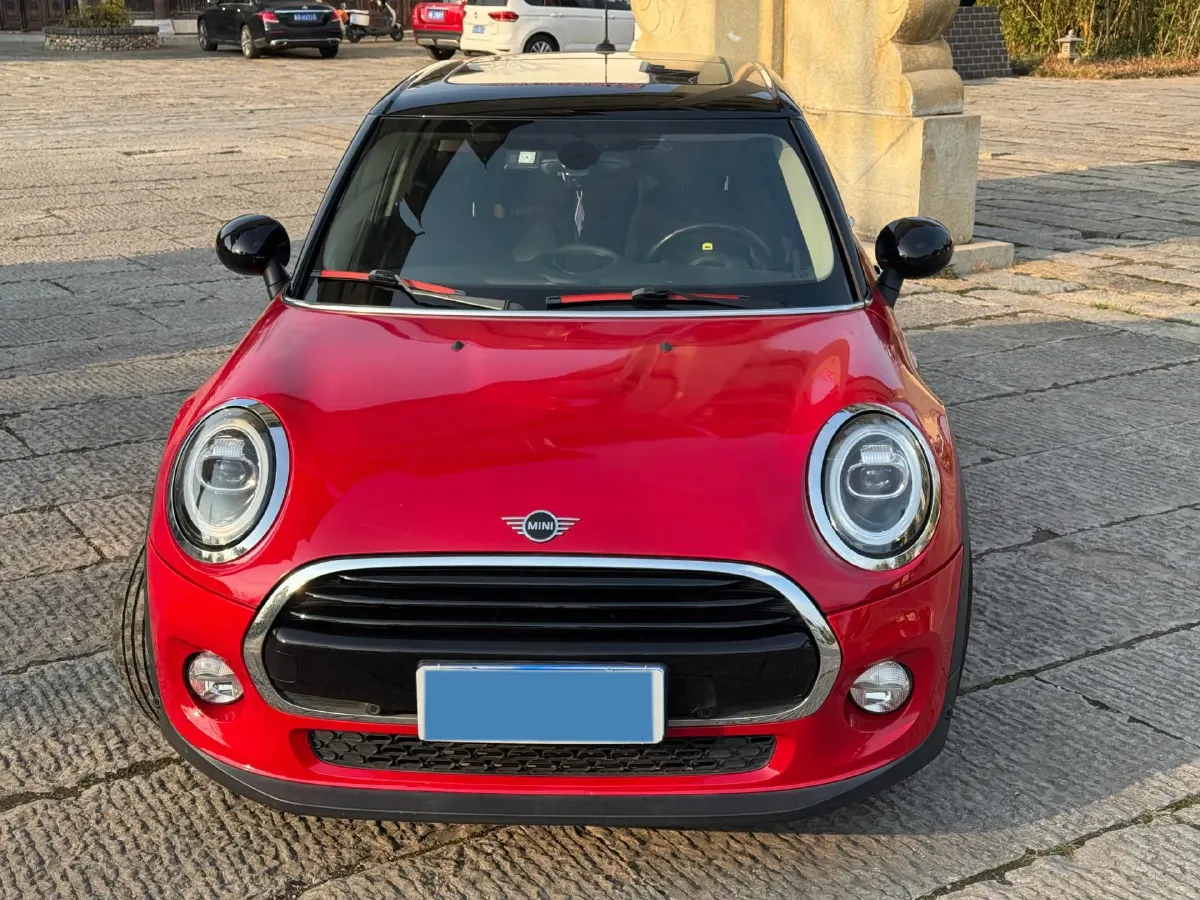 2018 MINI MINI 1.5T 136HP L3 6AT,autocango,china used car exporter,china ev exporter,chinese used car exporter,chinese used ev exporter