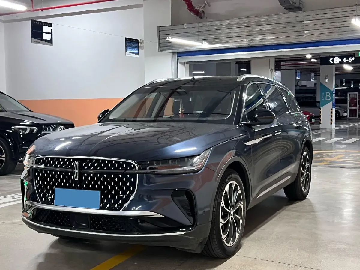 2023 Lincoln Nautilus 2.0T 261HP L4 8AT,autocango,china used car exporter,china ev exporter,chinese used car exporter,chinese used ev exporter