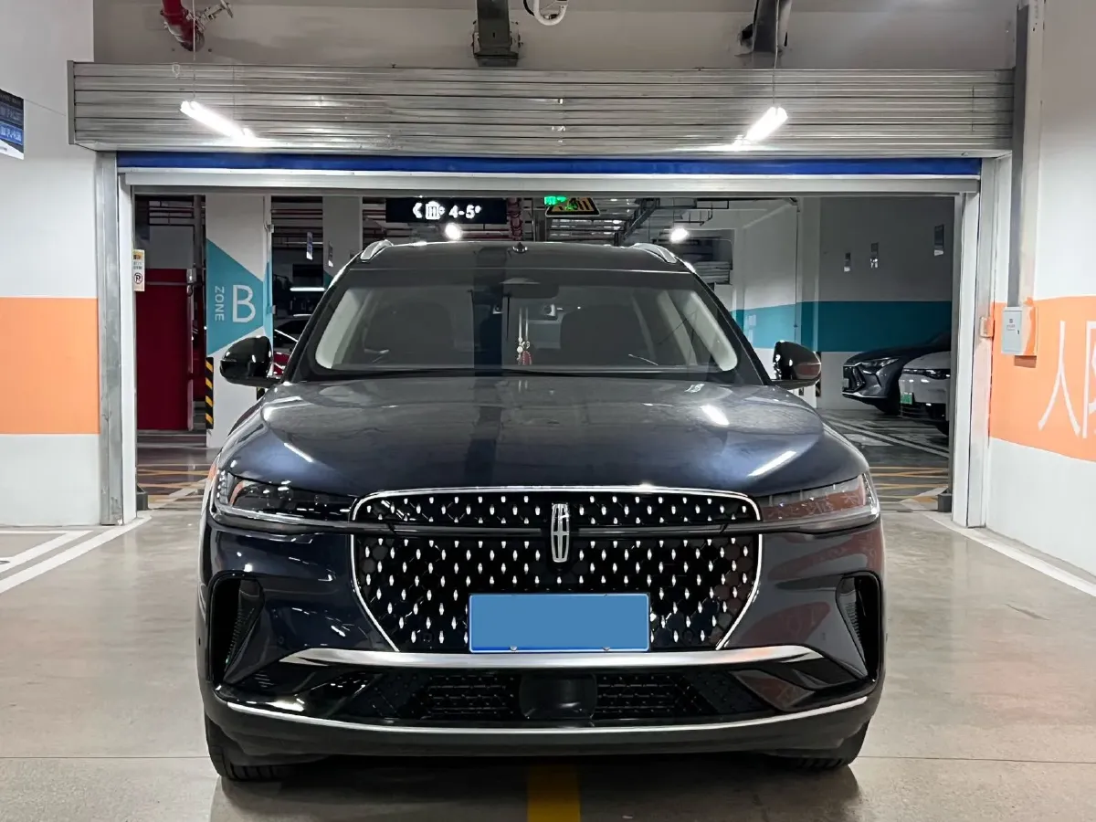 2023 Lincoln Nautilus 2.0T 261HP L4 8AT,autocango,china used car exporter,china ev exporter,chinese used car exporter,chinese used ev exporter