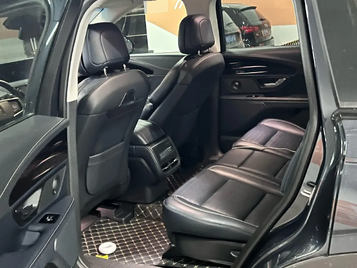 2023 Lincoln Nautilus 2.0T 261HP L4 8AT,autocango,china used car exporter,china ev exporter,chinese used car exporter,chinese used ev exporter