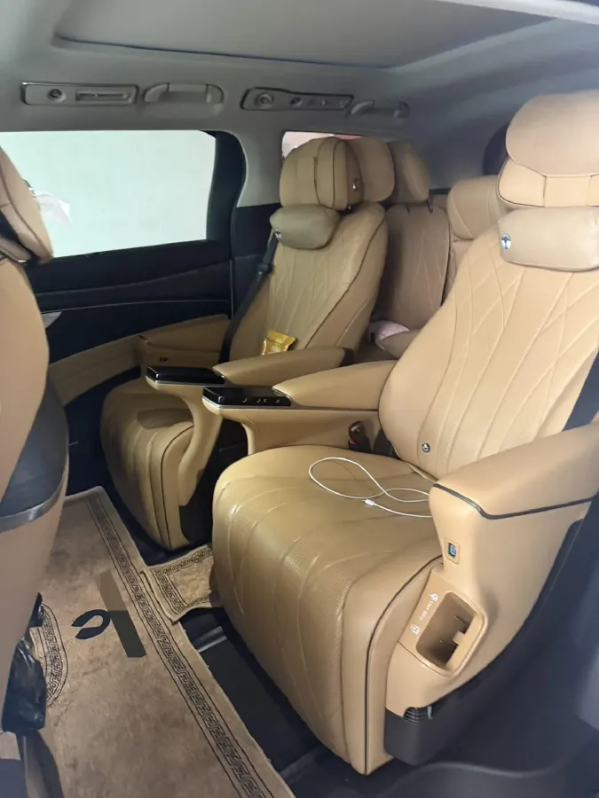 2024 Denza D9 1.5T 139HP L4 E-CVT PHEV 40KWH,autocango,china used car exporter,china ev exporter,chinese used car exporter,chinese used ev exporter