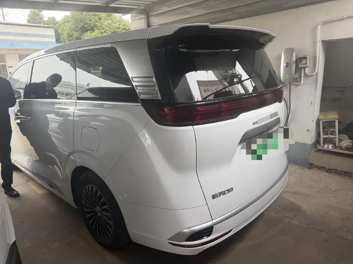 2024 Denza D9 1.5T 139HP L4 E-CVT PHEV 40KWH,autocango,china used car exporter,china ev exporter,chinese used car exporter,chinese used ev exporter