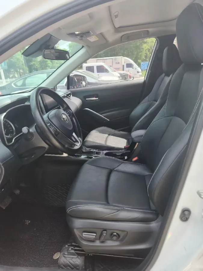 2022 Toyota Frontlander 2.0L 171HP L4 CVT,autocango,china used car exporter,china ev exporter,chinese used car exporter,chinese used ev exporter