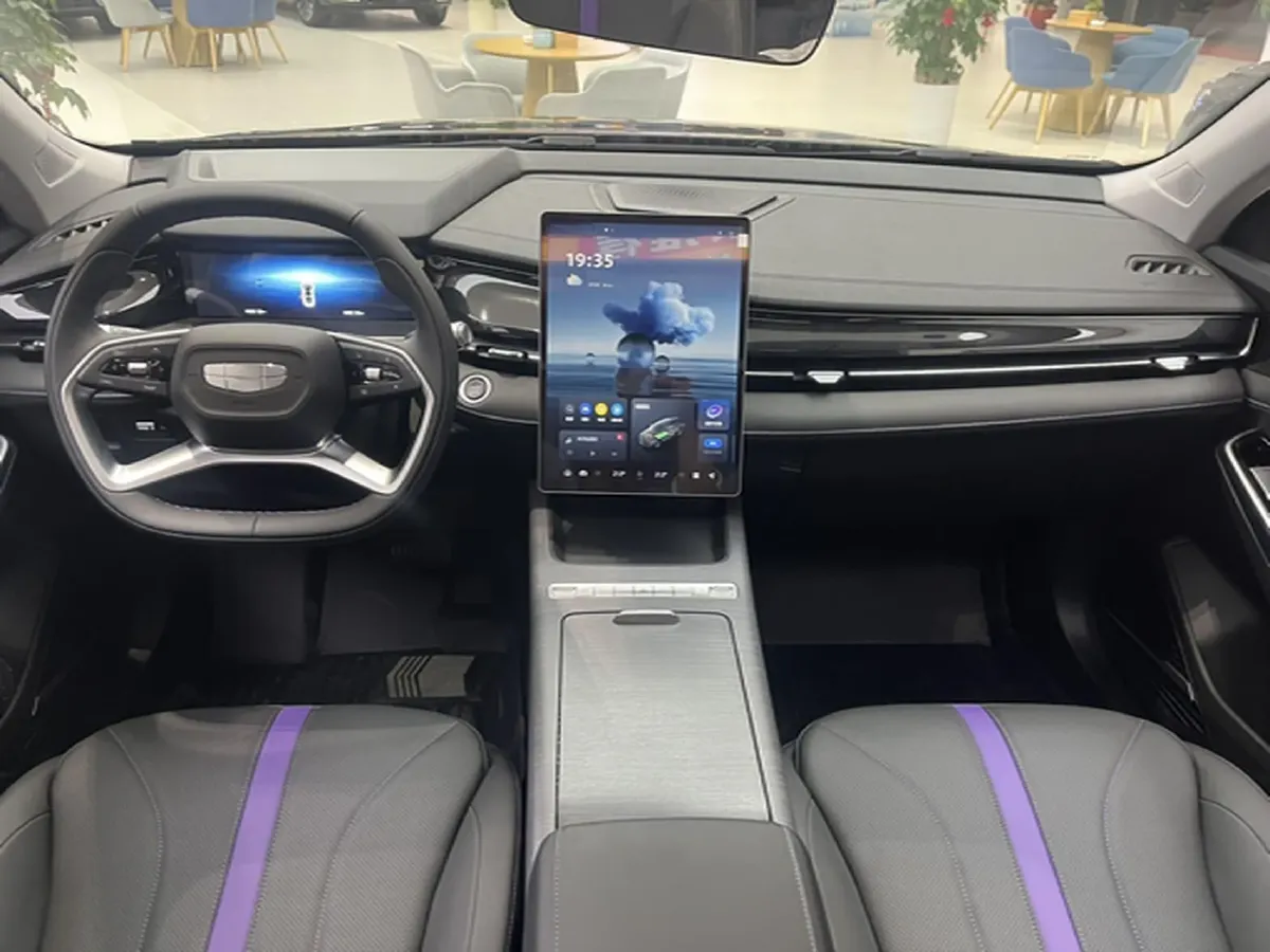 2024 Geely PrefaceL 1.5T 163HP L4 3DHT Hybrid,autocango,china used car exporter,china ev exporter,chinese used car exporter,chinese used ev exporter