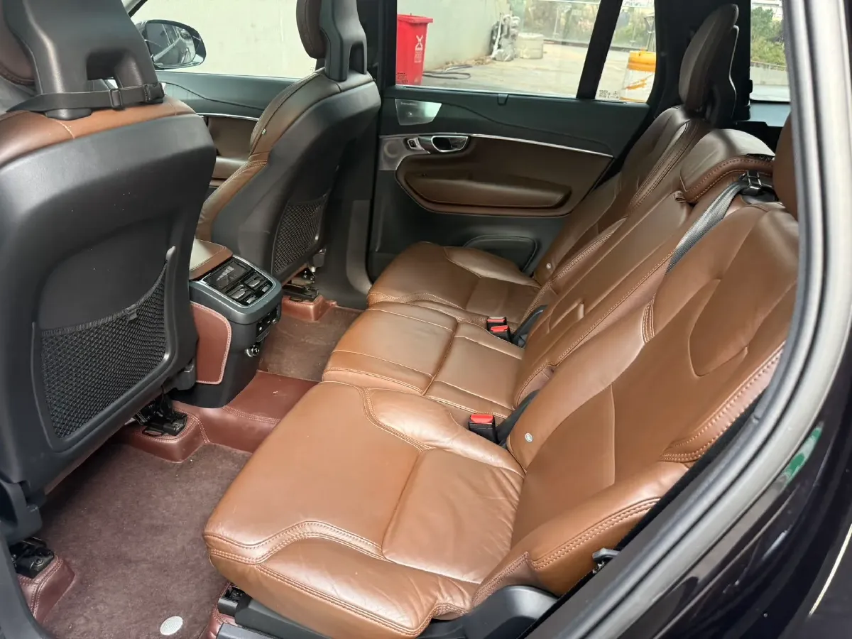 2020 Volvo XC90 2.0T 320HP L4 8AT,autocango,china used car exporter,china ev exporter,chinese used car exporter,chinese used ev exporter