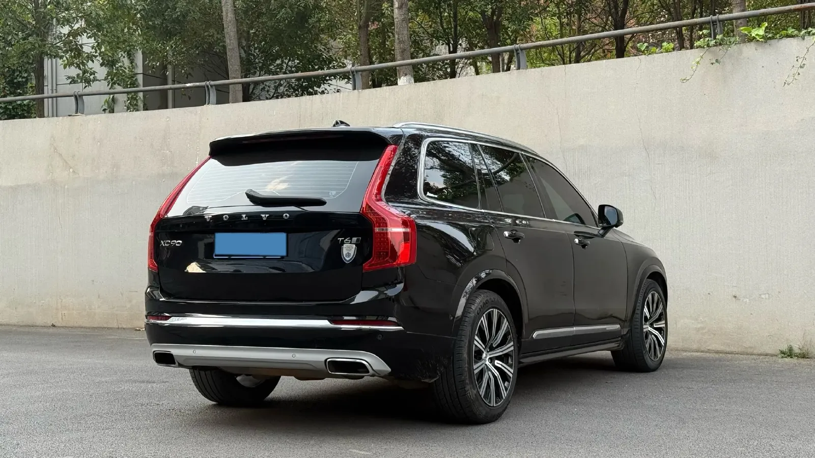 2020 Volvo XC90 2.0T 320HP L4 8AT,autocango,china used car exporter,china ev exporter,chinese used car exporter,chinese used ev exporter
