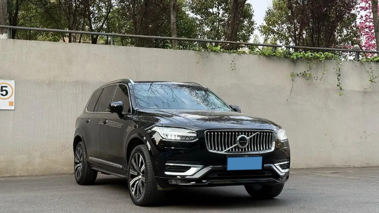 2020 Volvo XC90 2.0T 320HP L4 8AT,autocango,china used car exporter,china ev exporter,chinese used car exporter,chinese used ev exporter