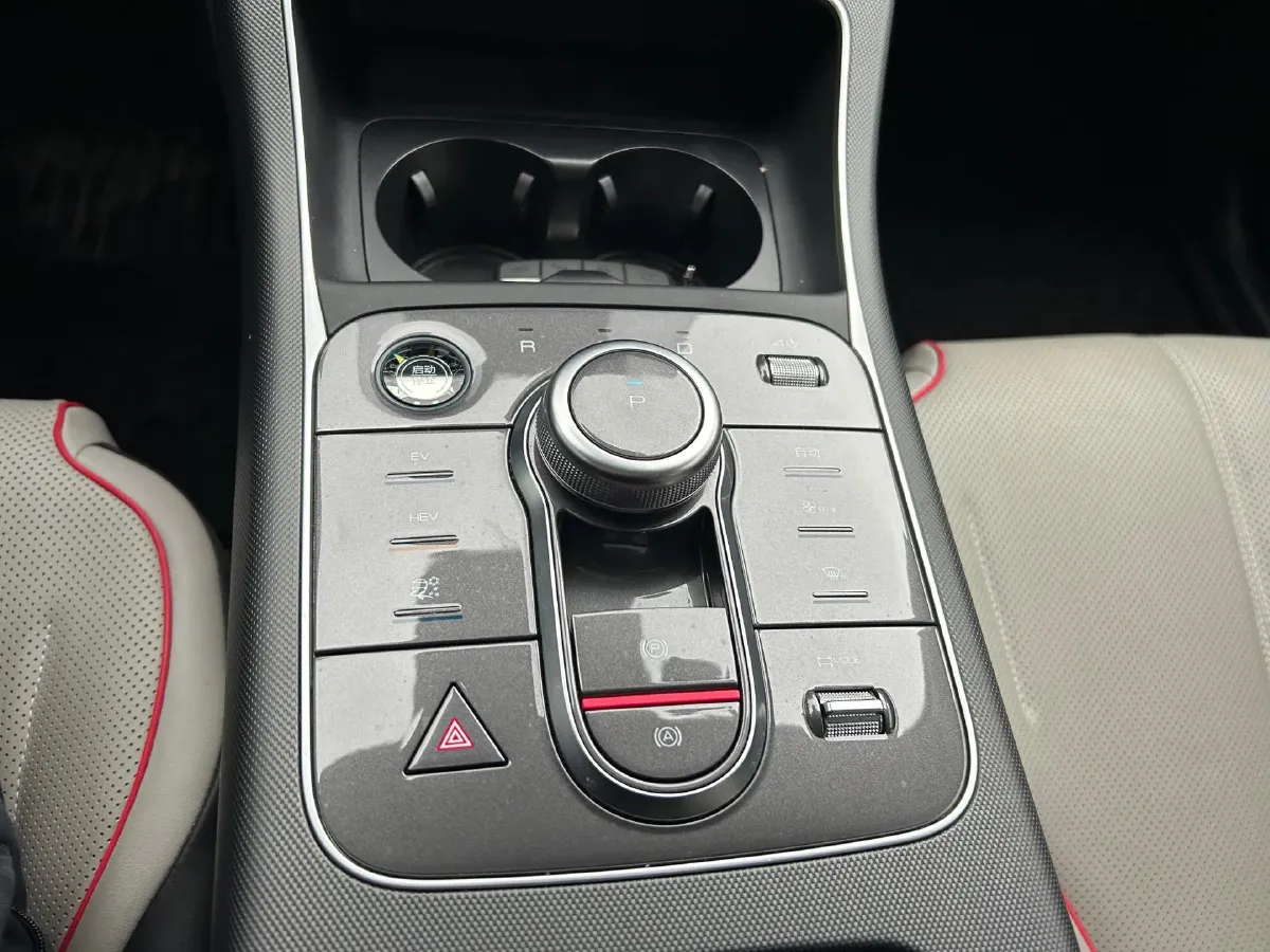 2022 Foton Grand General G7 2.0T 163HP L4 8AT,autocango,china used car exporter,china ev exporter,chinese used car exporter,chinese used ev exporter