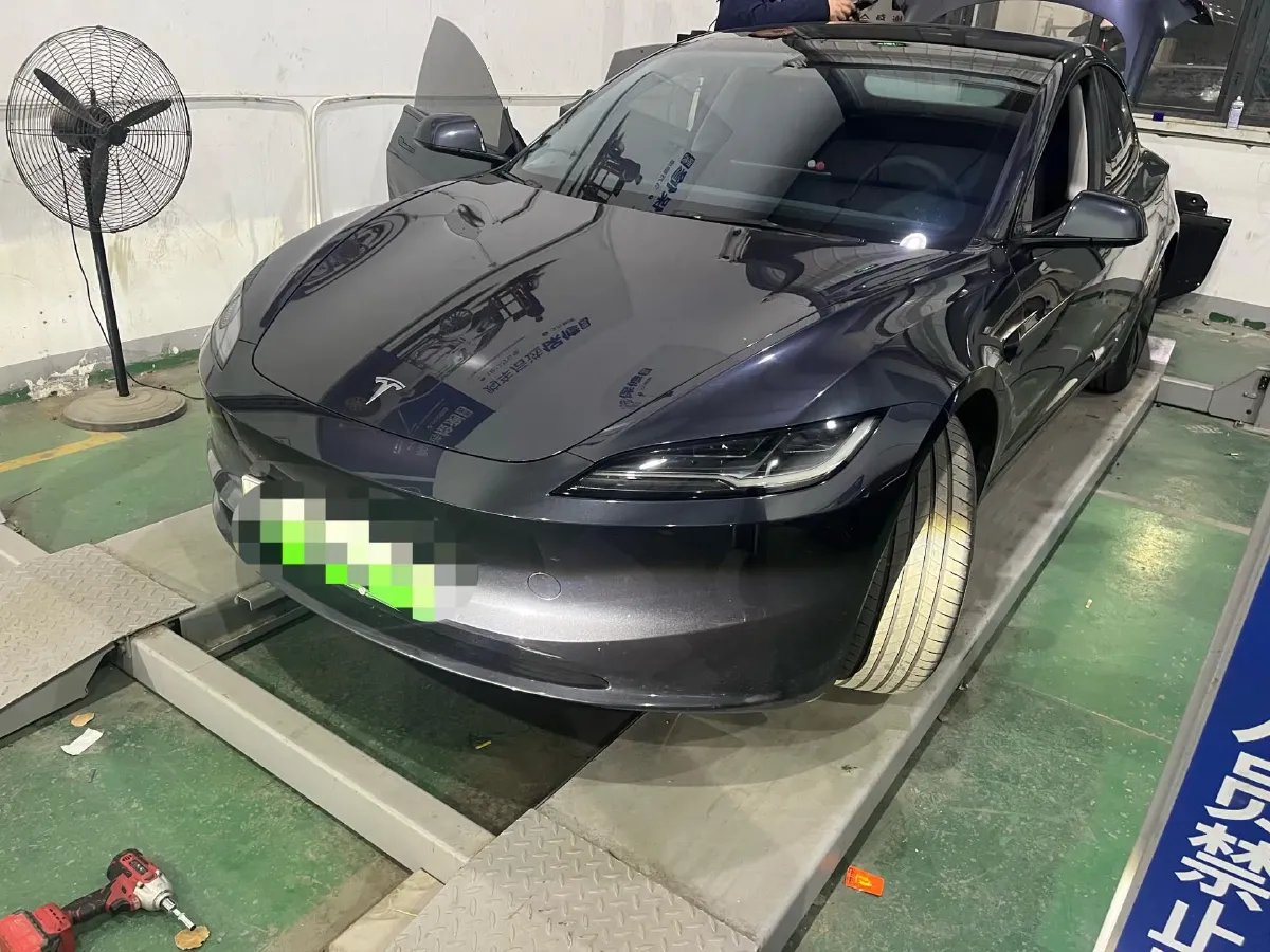 2025 Tesla Model 3 BEV 62.5KWH,autocango,china used car exporter,china ev exporter,chinese used car exporter,chinese used ev exporter