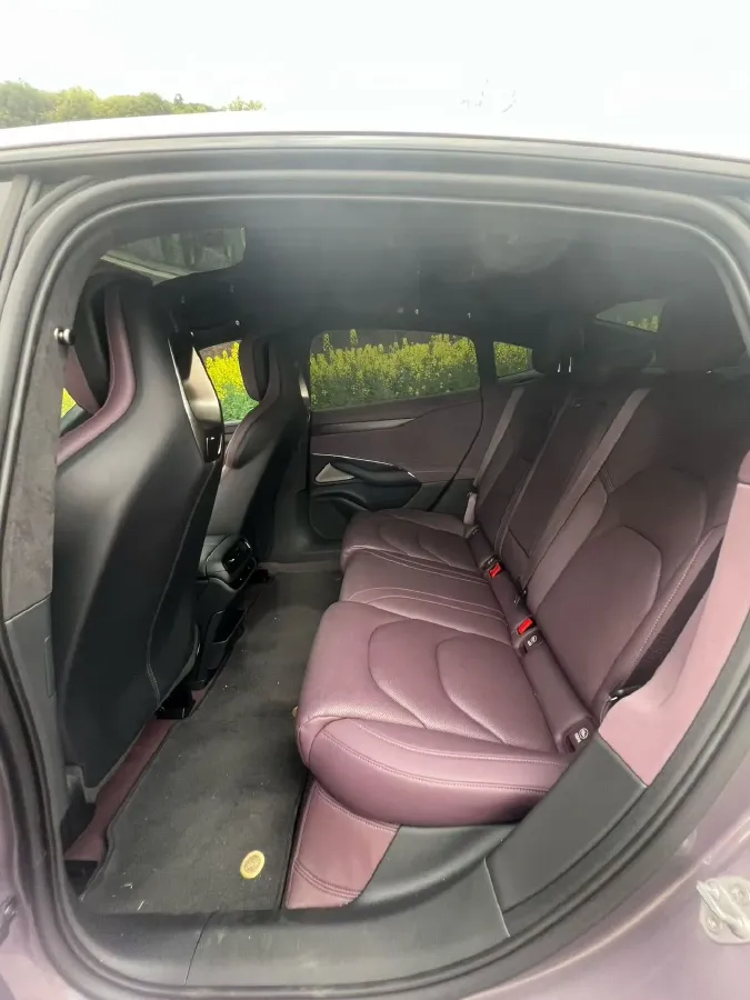 2024 MI SU7 BEV 101KWH,autocango,china used car exporter,china ev exporter,chinese used car exporter,chinese used ev exporter