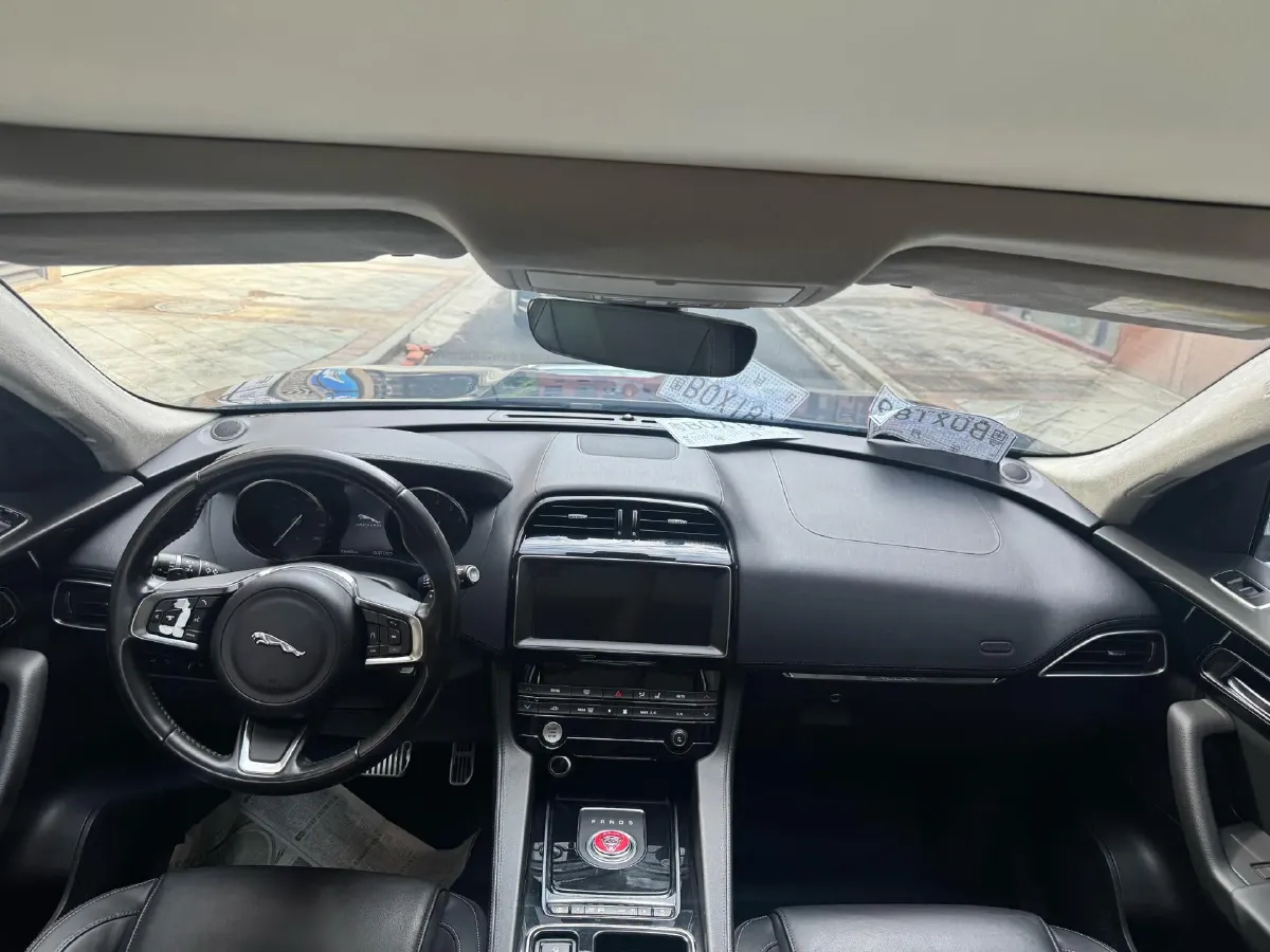 2020 Jaguar F-PACE 2.0T 250HP L4 8AT,autocango,china used car exporter,china ev exporter,chinese used car exporter,chinese used ev exporter