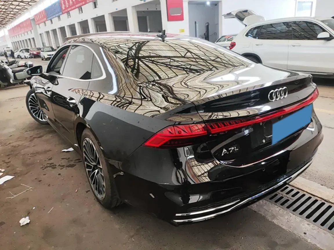 2024 Audi A7L 2.0T 245HP L4 7DCT,autocango,china used car exporter,china ev exporter,chinese used car exporter,chinese used ev exporter