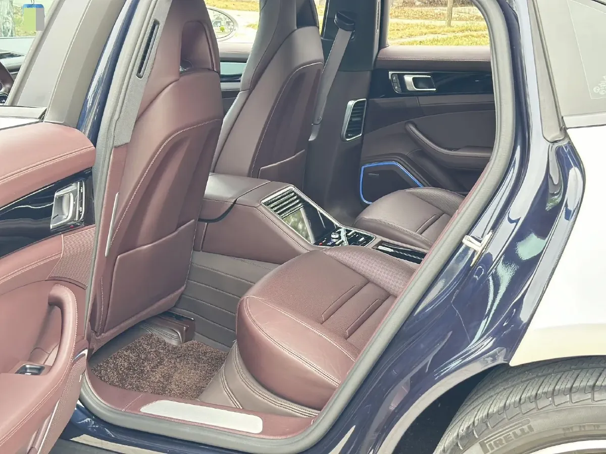 2021 Porsche Panamera 2.9T 330HP V6 8DCT,autocango,china used car exporter,china ev exporter,chinese used car exporter,chinese used ev exporter