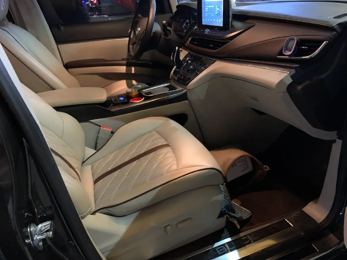 2021 Buick GL8 2.0T 237HP L4 9AT,autocango,china used car exporter,china ev exporter,chinese used car exporter,chinese used ev exporter