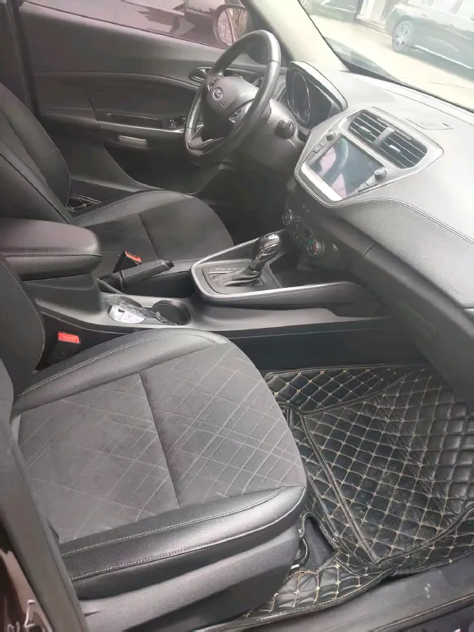 2019 Ford Escort 1.5L 122HP L3 6AT,autocango,china used car exporter,china ev exporter,chinese used car exporter,chinese used ev exporter