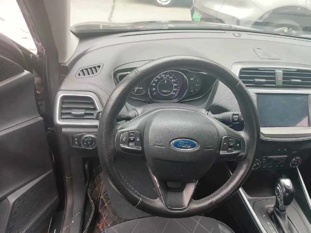 2019 Ford Escort 1.5L 122HP L3 6AT,autocango,china used car exporter,china ev exporter,chinese used car exporter,chinese used ev exporter