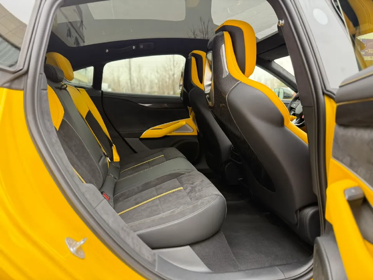 2025 MI SU7 Ultra BEV 93.7KWH,autocango,china used car exporter,china ev exporter,chinese used car exporter,chinese used ev exporter