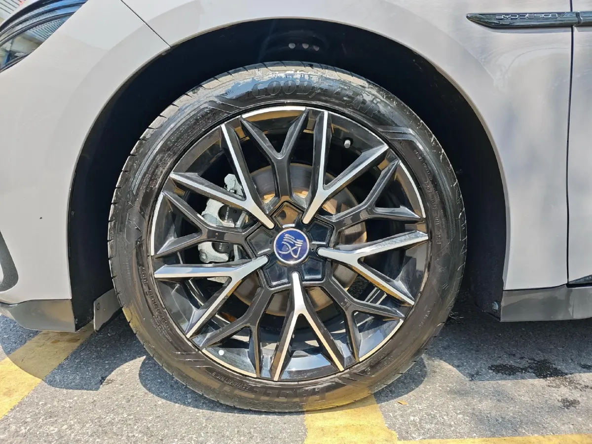 2025 BYD Han 1.5T 156HP L4 E-CVT PHEV,autocango,china used car exporter,china ev exporter,chinese used car exporter,chinese used ev exporter