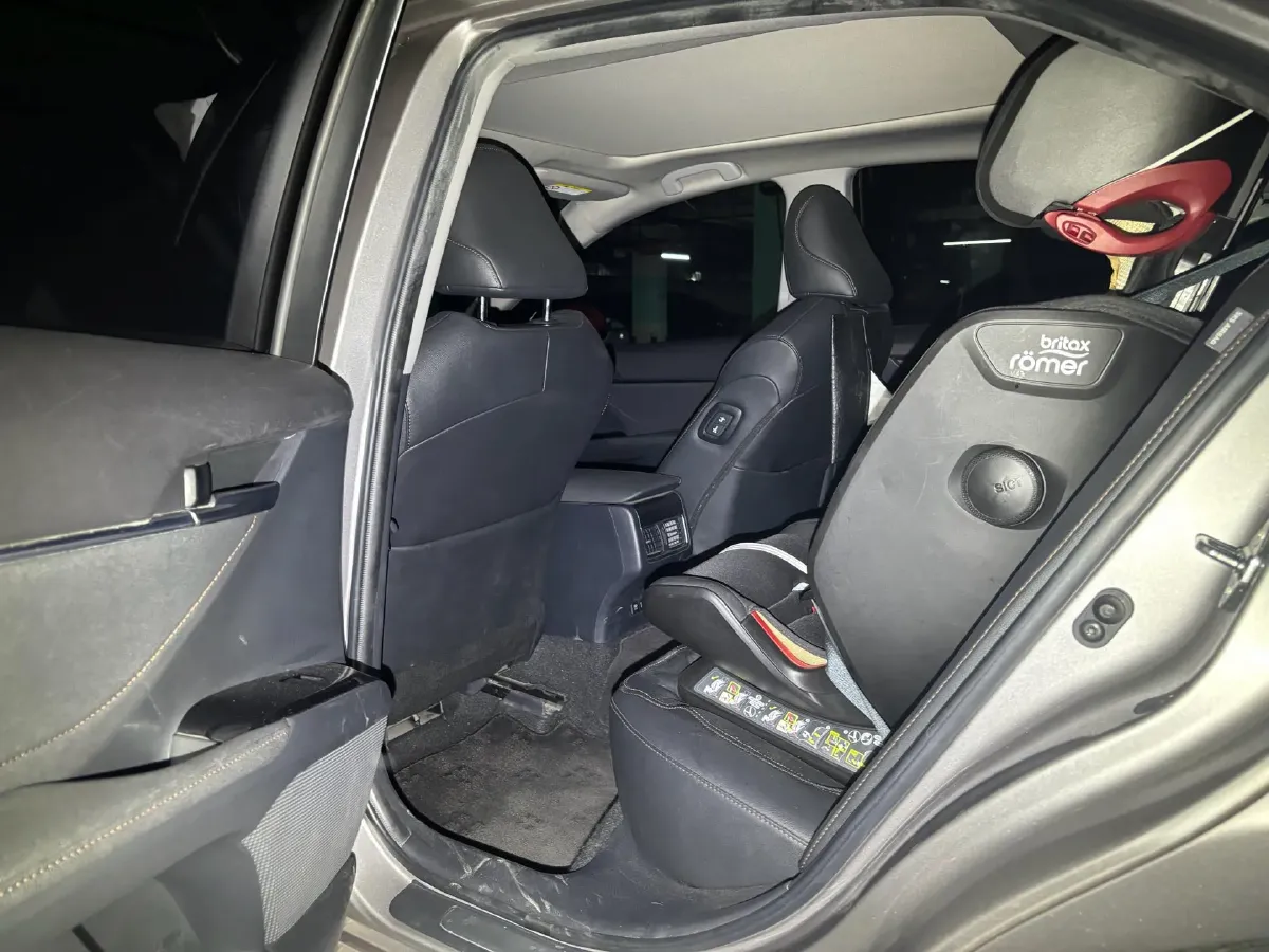 2021 Toyota Camry 2.5L 209HP L4 8AT,autocango,china used car exporter,china ev exporter,chinese used car exporter,chinese used ev exporter