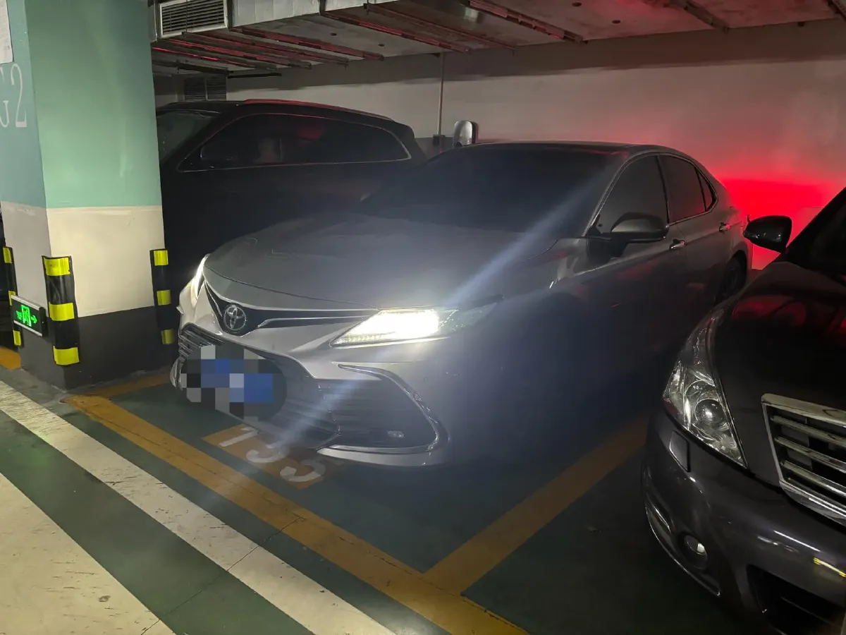 2021 Toyota Camry 2.5L 209HP L4 8AT,autocango,china used car exporter,china ev exporter,chinese used car exporter,chinese used ev exporter