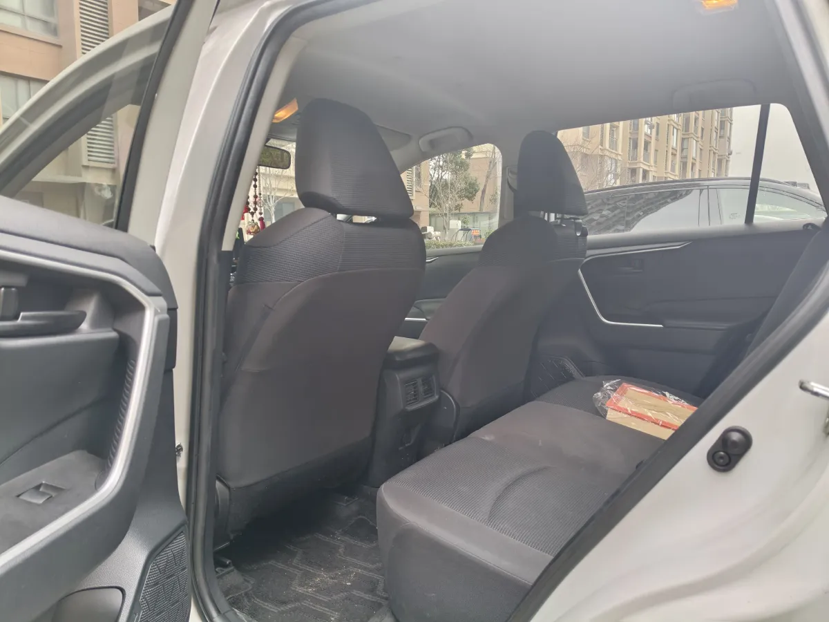 2020 Toyota RAV4 2.0L 171HP L4 CVT,autocango,china used car exporter,china ev exporter,chinese used car exporter,chinese used ev exporter